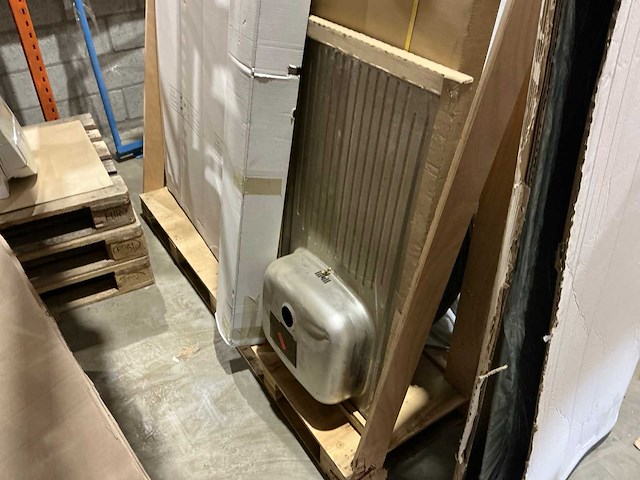 Partij installatiematerialen - afbeelding 2 van  12