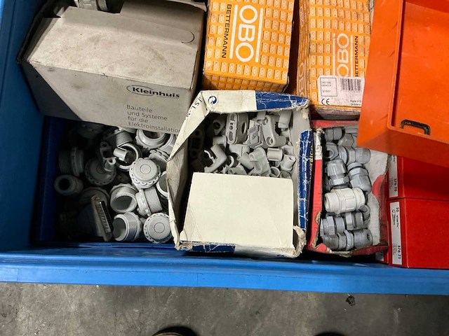 Partij installatiematerialen - afbeelding 3 van  11