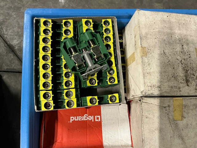 Partij installatiematerialen - afbeelding 4 van  11