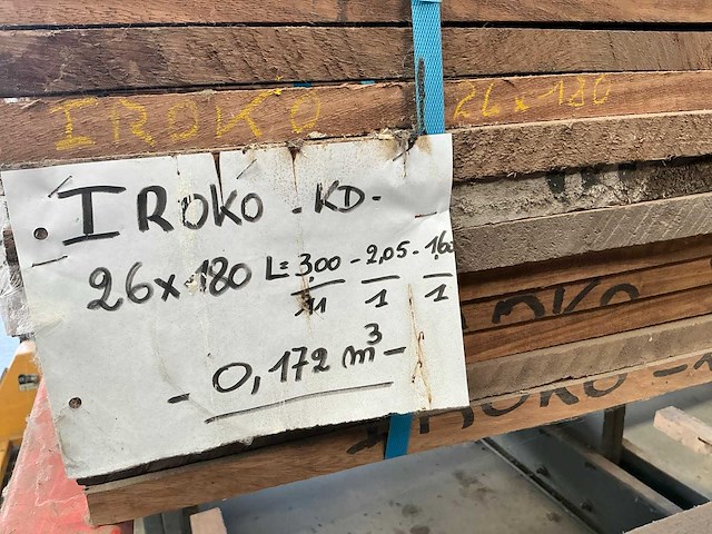 Partij iroko en thermowood ayous balken en planken - afbeelding 4 van  6