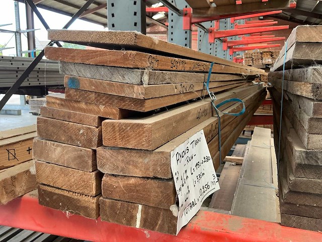 Partij iroko en thermowood ayous balken en planken - afbeelding 5 van  6