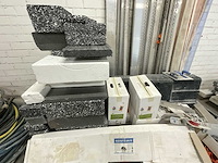 Partij isolatiematerialen en gevelpleisterbenodigdheden (eps, wapeningsprofielen, pluggen, spuittoestellen) - afbeelding 2 van  4