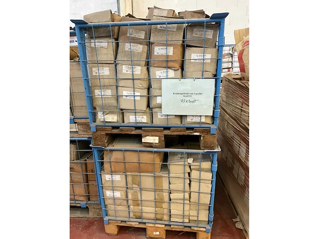 Partij isolatiepluggen en diverse bevestigingsmaterialen - afbeelding 7 van  11