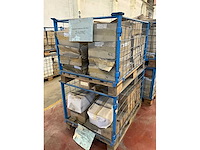 Partij isolatiepluggen en diverse bevestigingsmaterialen - afbeelding 11 van  11