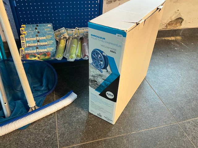 Partij jacuzzi/ zwembad accessoires en produkten - afbeelding 5 van  13