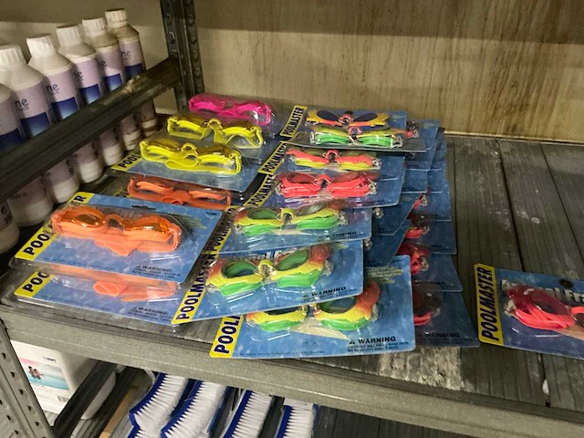 Partij jacuzzi/zwembad accessoires en produkten - afbeelding 3 van  26