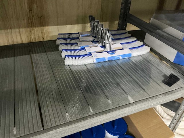 Partij jacuzzi/zwembad accessoires en produkten - afbeelding 7 van  26