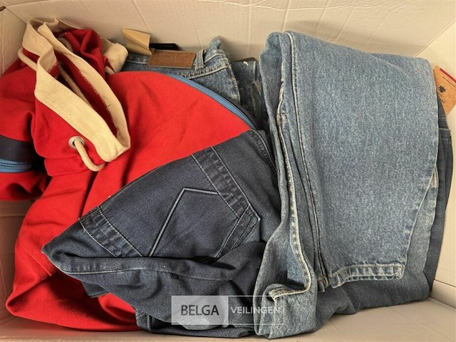 Partij jeans broeken etc, diverse maten en kleuren - afbeelding 4 van  4