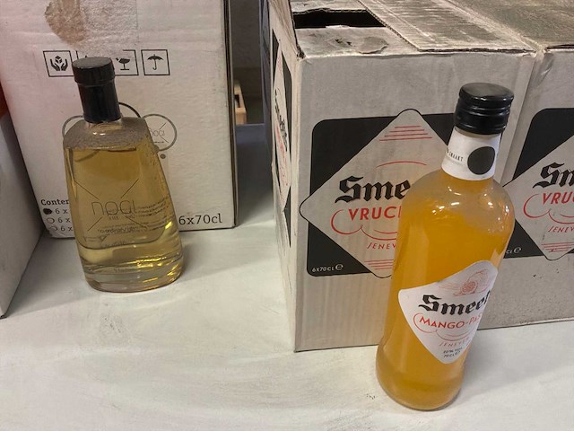 Partij jenever en gin - afbeelding 1 van  1