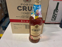 Partij jenever, porto en likeur - afbeelding 2 van  3