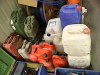 Partij jerrycan en bidon - afbeelding 1 van  7