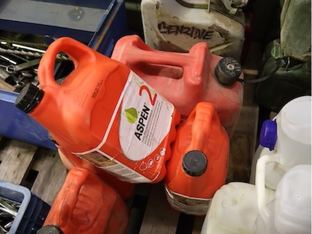 Partij jerrycan en bidon - afbeelding 4 van  7