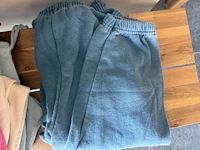 Partij joggings - afbeelding 5 van  13