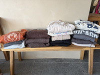 Partij joggings - afbeelding 1 van  9