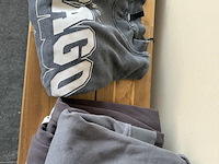 Partij joggings - afbeelding 7 van  9