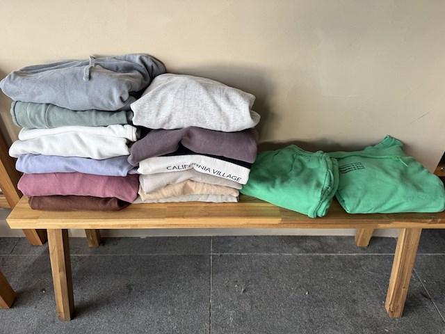 Partij joggings - afbeelding 1 van  12