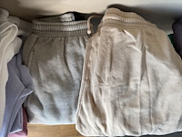 Partij joggings - afbeelding 9 van  12