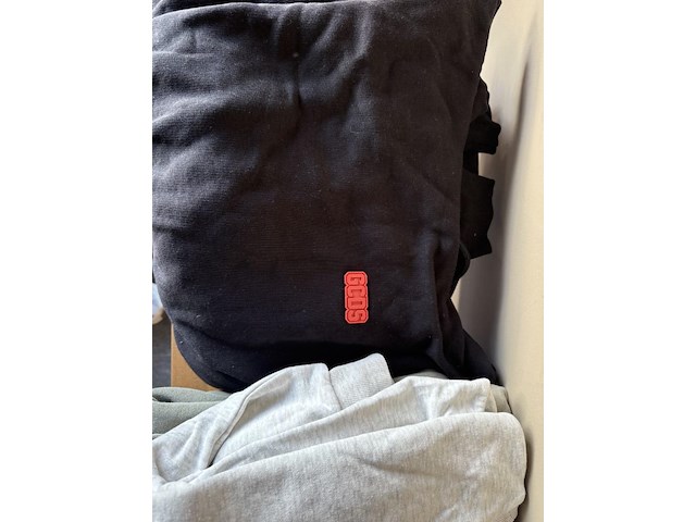 Partij joggings - afbeelding 4 van  15