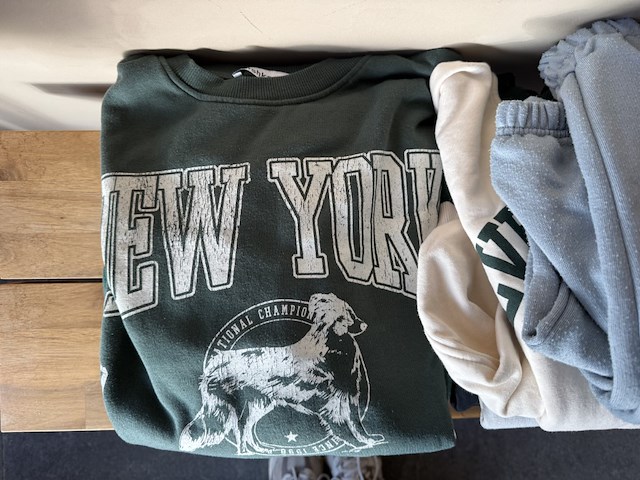 Partij joggings - afbeelding 7 van  13