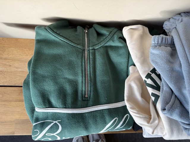 Partij joggings - afbeelding 8 van  13