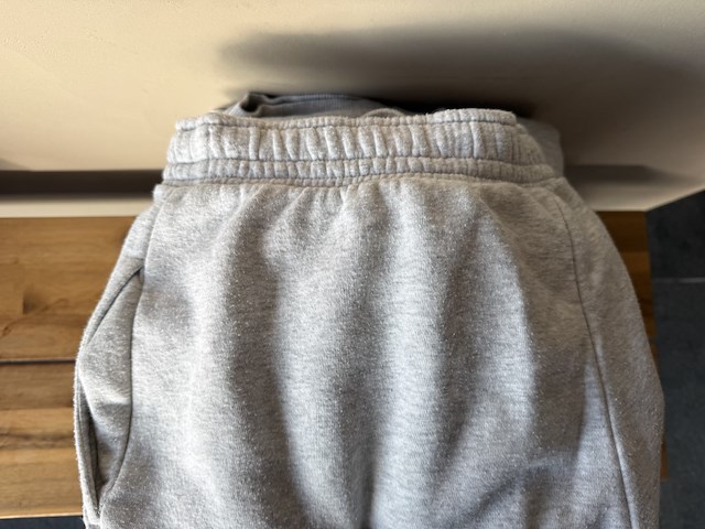 Partij joggings - afbeelding 13 van  13