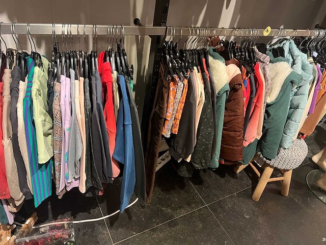 Partij jongens en meisjes 0-12jaar kinderkleding (2600x) - afbeelding 2 van  53