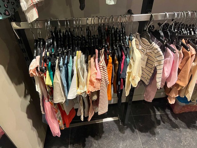 Partij jongens en meisjes 0-12jaar kinderkleding (2600x) - afbeelding 13 van  53