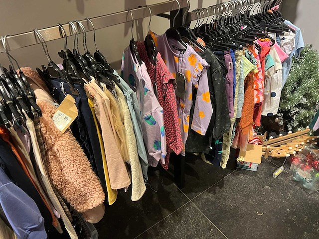 Partij jongens en meisjes 0-12jaar kinderkleding (2600x) - afbeelding 15 van  53