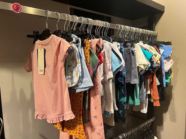 Partij jongens en meisjes 0-12jaar kinderkleding (2600x) - afbeelding 22 van  53