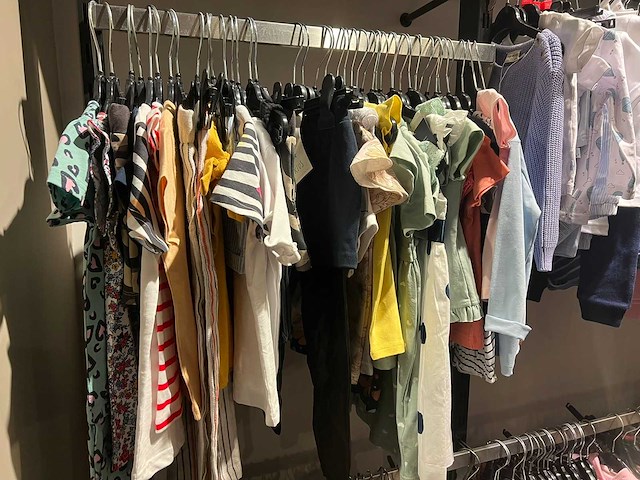 Partij jongens en meisjes 0-12jaar kinderkleding (2600x) - afbeelding 23 van  53