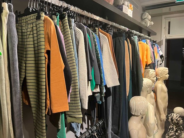 Partij jongens en meisjes 0-12jaar kinderkleding (2600x) - afbeelding 35 van  53
