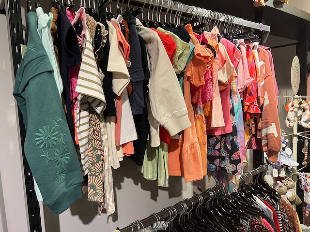 Partij jongens en meisjes 0-12jaar kinderkleding (2600x) - afbeelding 40 van  53