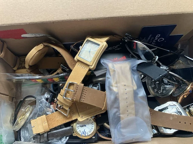 Partij juwelen en horloges - afbeelding 5 van  27