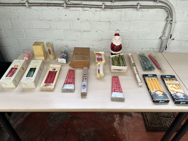 Partij kaarsen - afbeelding 1 van  4