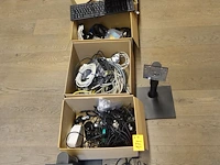 Partij kabel en toebehoren - afbeelding 1 van  7