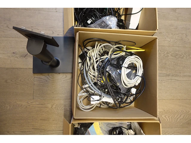 Partij kabel en toebehoren - afbeelding 4 van  7