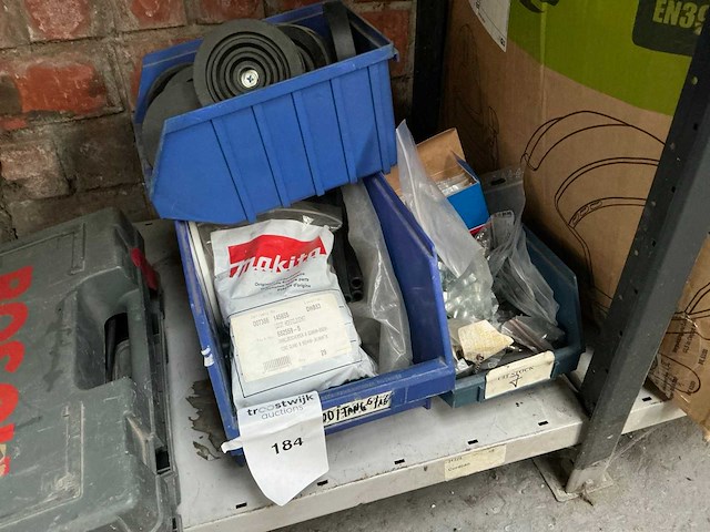 Partij kabelbeschemers en machinevoeten - afbeelding 1 van  5