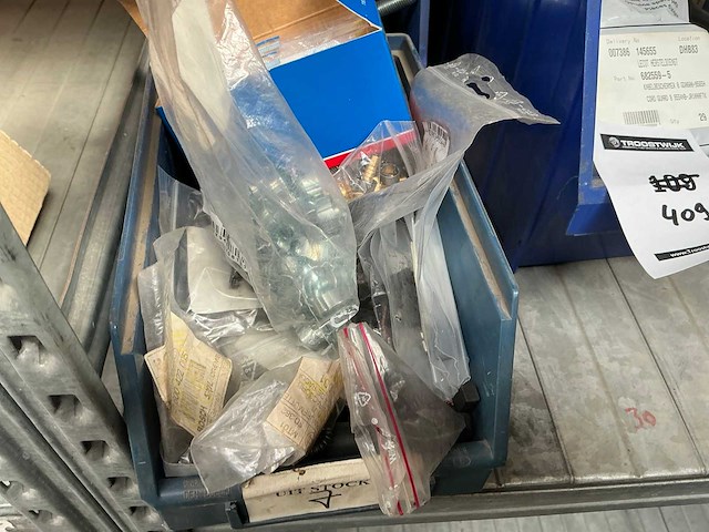 Partij kabelbeschemers en machinevoeten - afbeelding 5 van  5