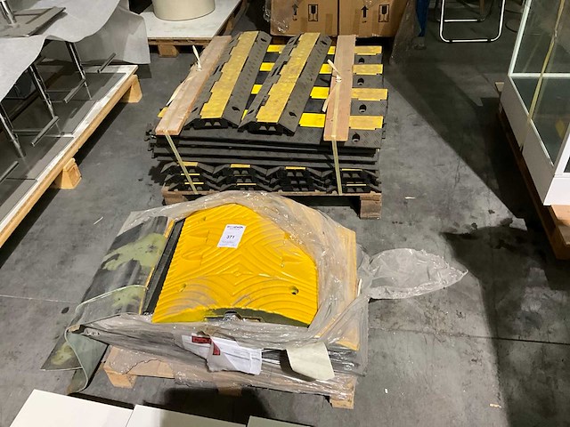 Partij kabelbeschermers - afbeelding 1 van  3