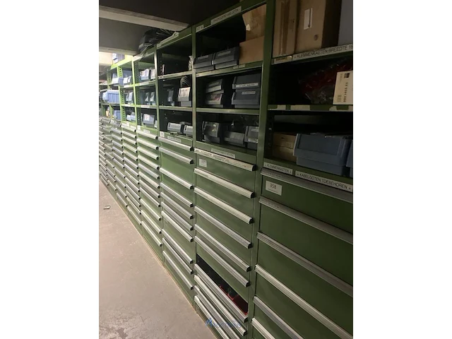 Partij kabelgeleidingen en installatietoebehoren - afbeelding 7 van  67