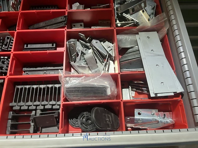 Partij kabelgeleidingen en installatietoebehoren - afbeelding 29 van  67