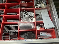 Partij kabelgeleidingen en installatietoebehoren - afbeelding 29 van  67