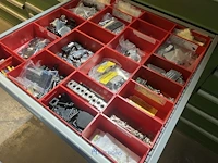 Partij kabelgeleidingen en installatietoebehoren - afbeelding 31 van  67