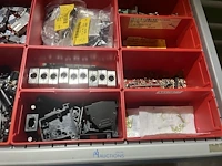 Partij kabelgeleidingen en installatietoebehoren - afbeelding 35 van  67