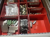 Partij kabelgeleidingen en installatietoebehoren - afbeelding 39 van  67