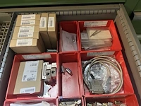 Partij kabelgeleidingen en installatietoebehoren - afbeelding 40 van  67