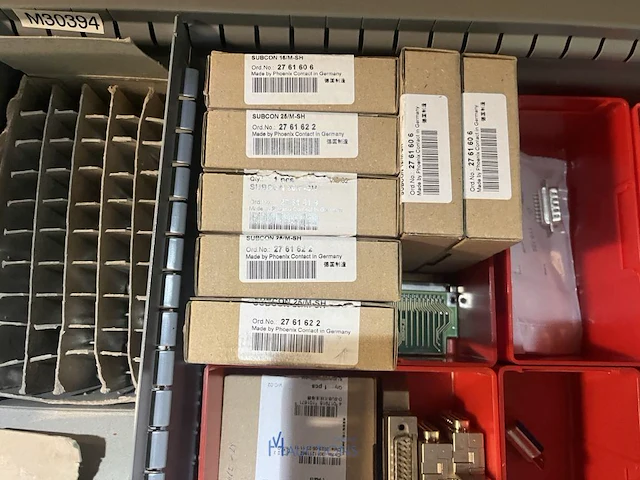 Partij kabelgeleidingen en installatietoebehoren - afbeelding 41 van  67