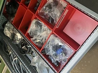 Partij kabelgeleidingen en installatietoebehoren - afbeelding 43 van  67