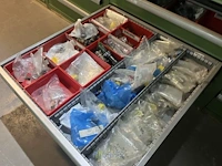 Partij kabelgeleidingen en installatietoebehoren - afbeelding 47 van  67