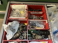 Partij kabelgeleidingen en installatietoebehoren - afbeelding 48 van  67